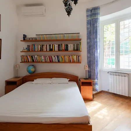 Apartment Francesco Terrace - Piazza Bologna, *